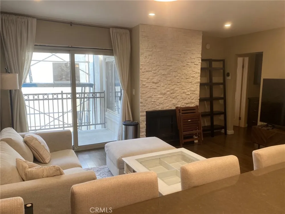 141 S Clark Drive #316 West Hollywood, CA 90048