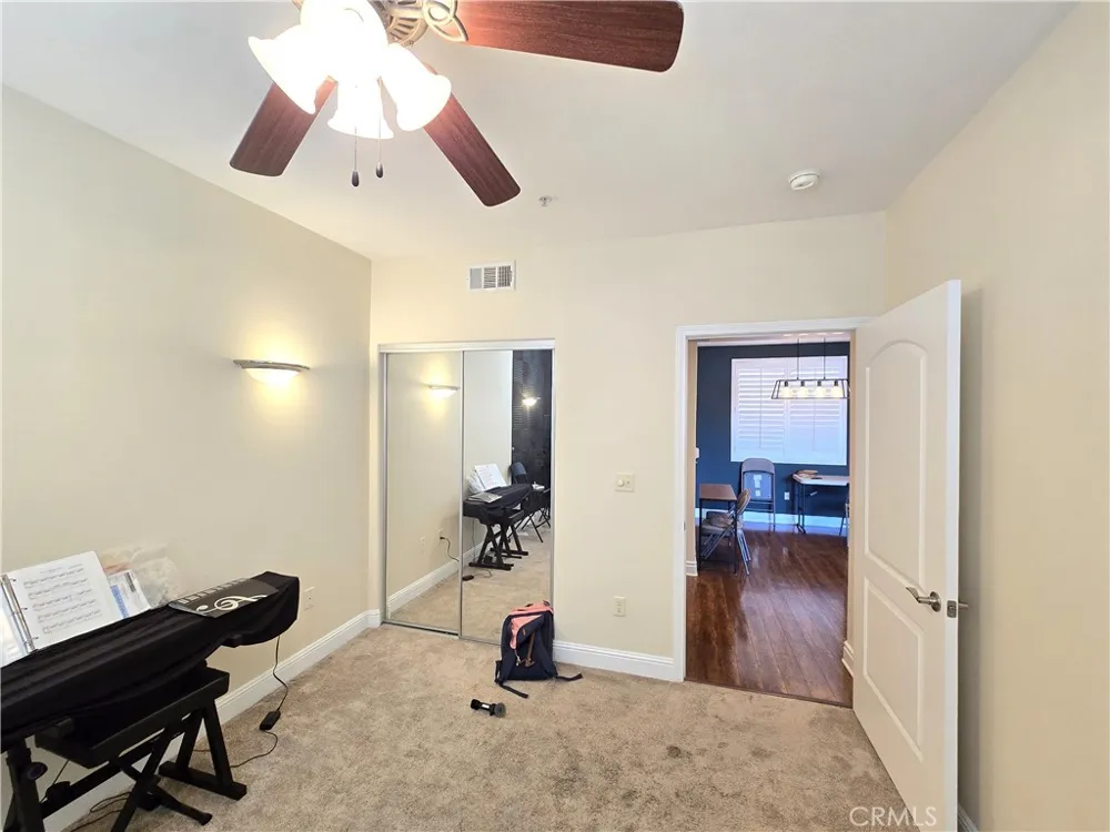 4724 Kester Avenue #409 Sherman Oaks, CA 91403