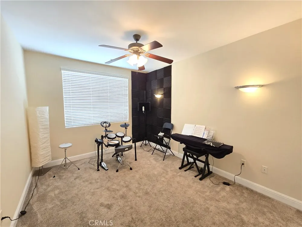4724 Kester Avenue #409 Sherman Oaks, CA 91403