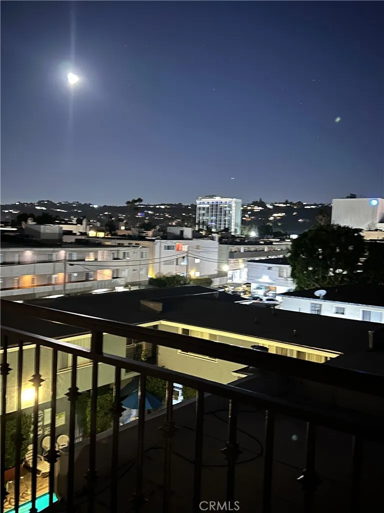 4724 Kester Avenue #409 Sherman Oaks, CA 91403