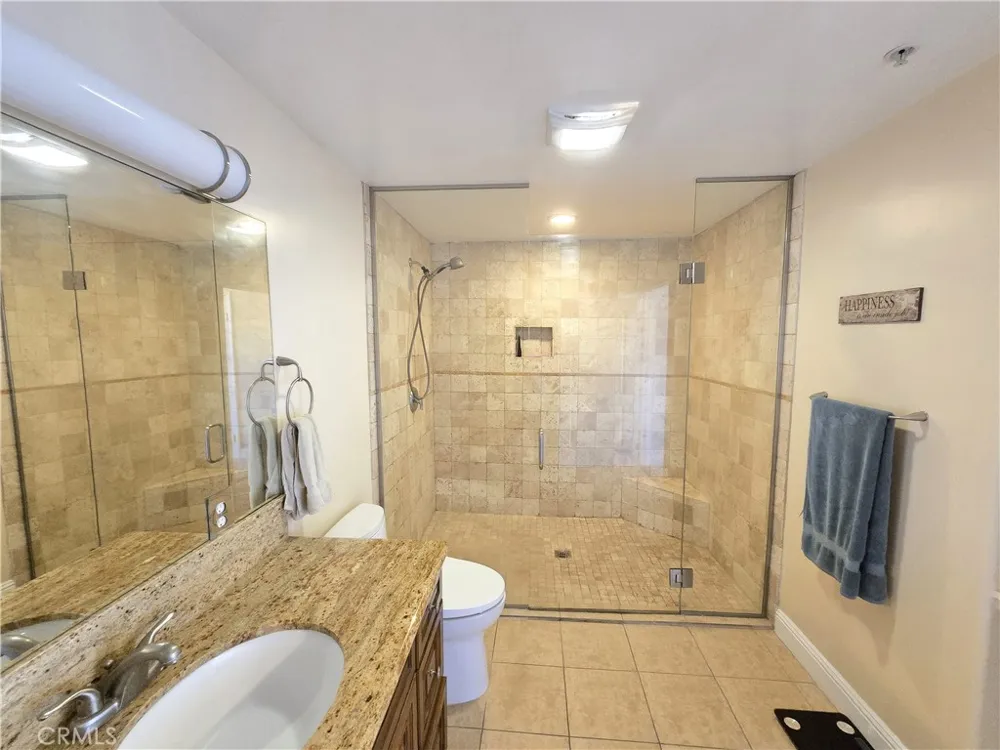 4724 Kester Avenue #409 Sherman Oaks, CA 91403