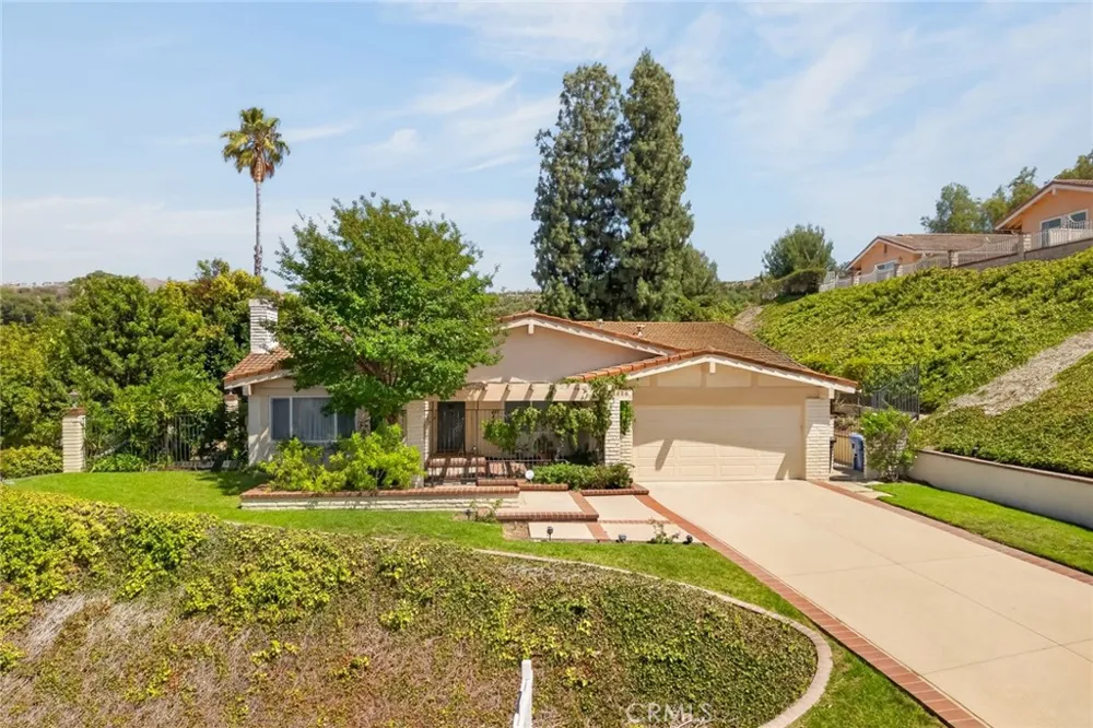 1526 S Fairway Knolls West Covina, CA 91791