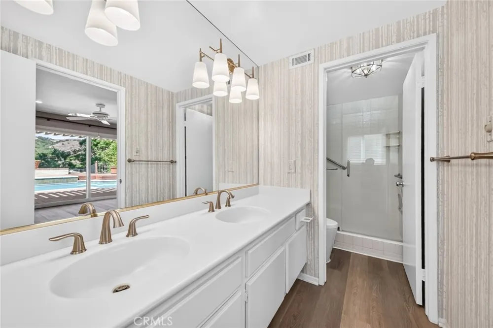 1526 S Fairway Knolls West Covina, CA 91791