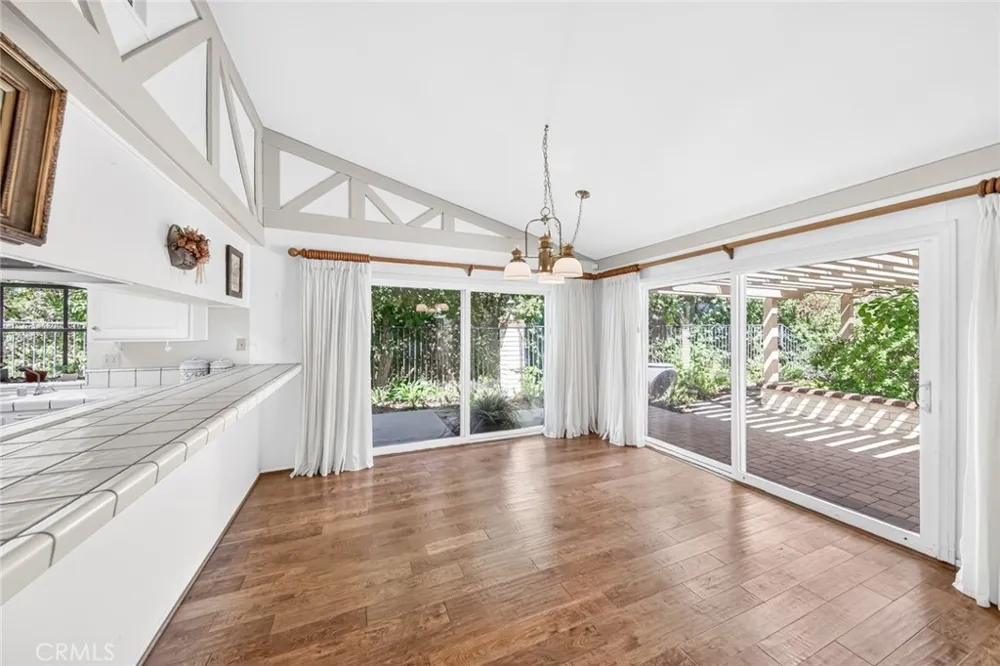 1526 S Fairway Knolls West Covina, CA 91791