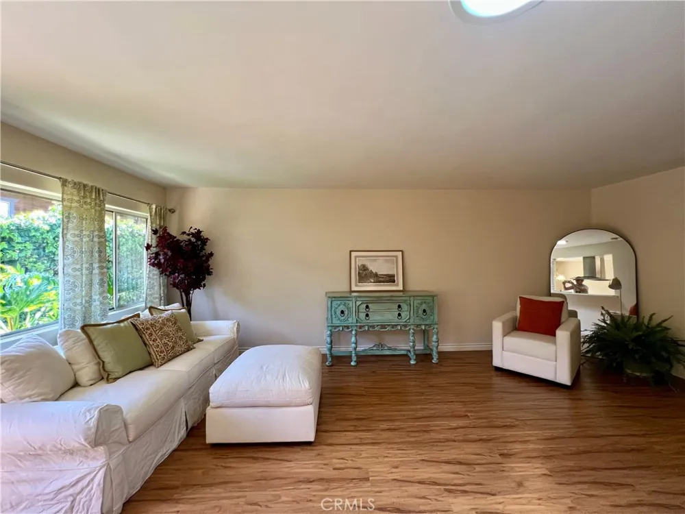 228 W Lemon #B Monrovia, CA 91016