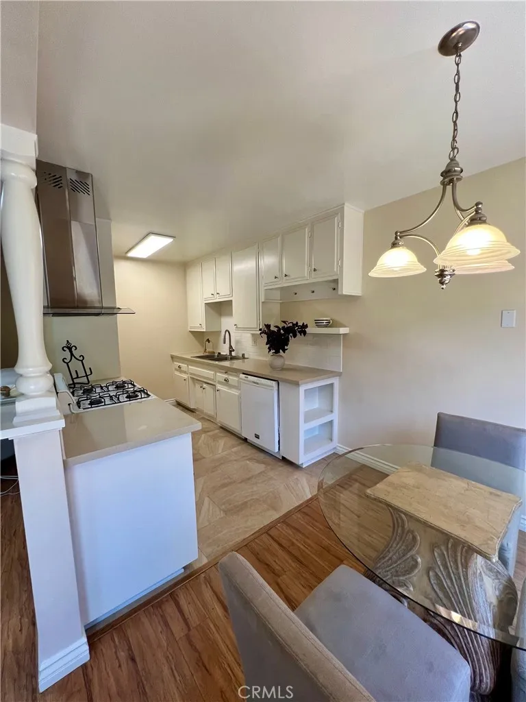 228 W Lemon #B Monrovia, CA 91016