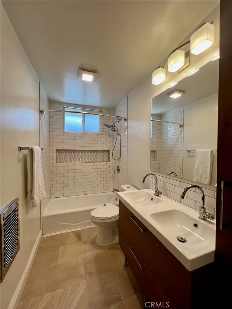 228 W Lemon #B Monrovia, CA 91016