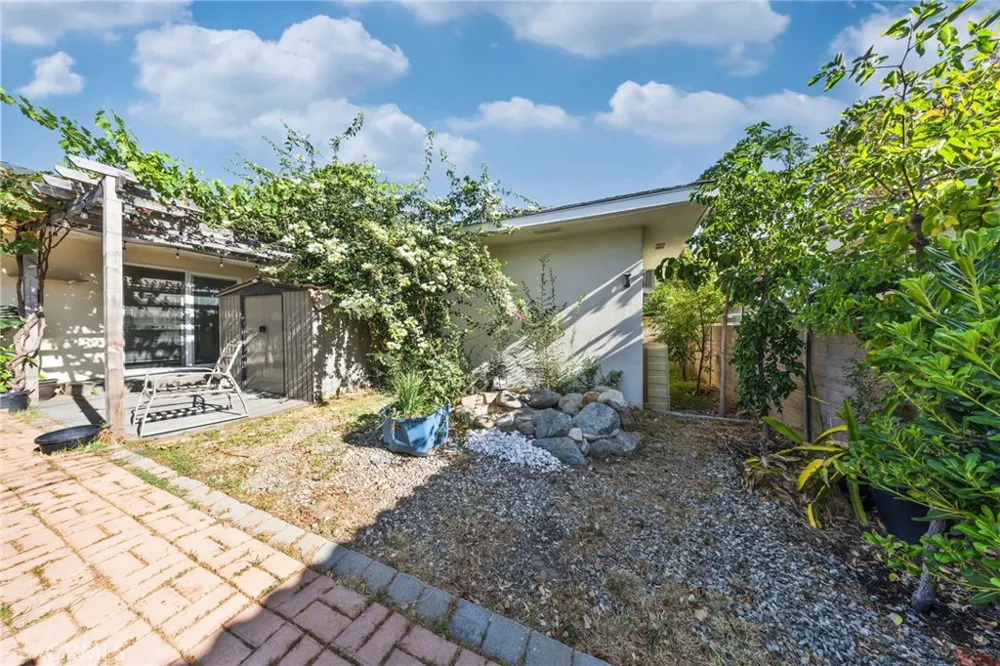 5446 Arden Temple City, CA 91780