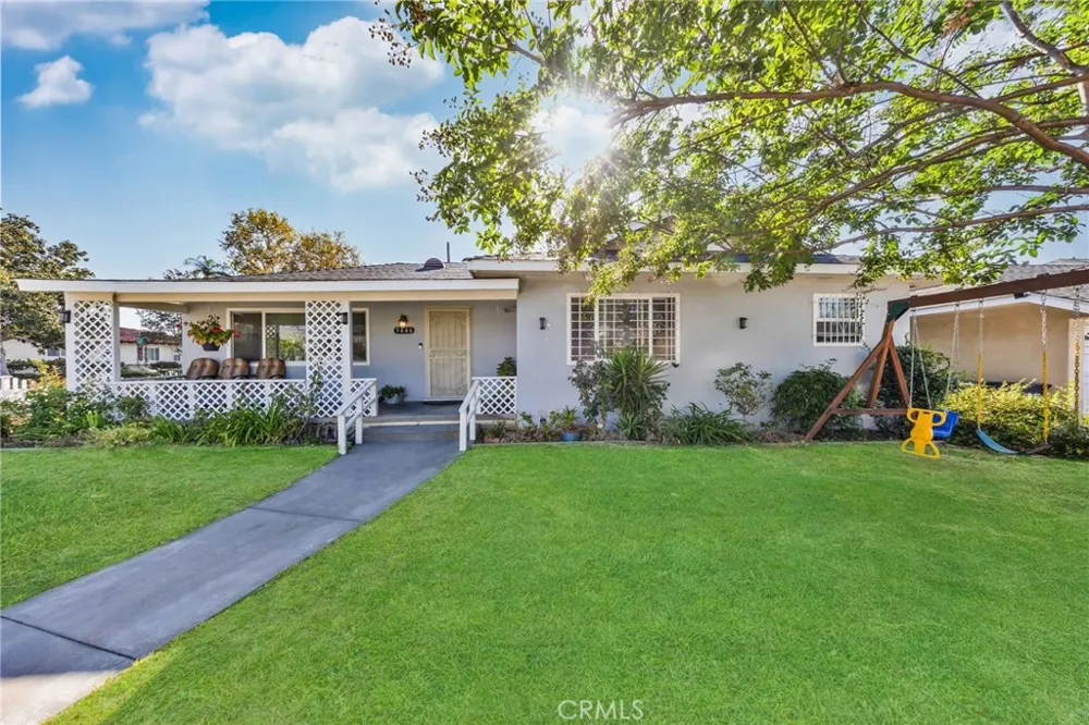 5446 Arden Temple City, CA 91780