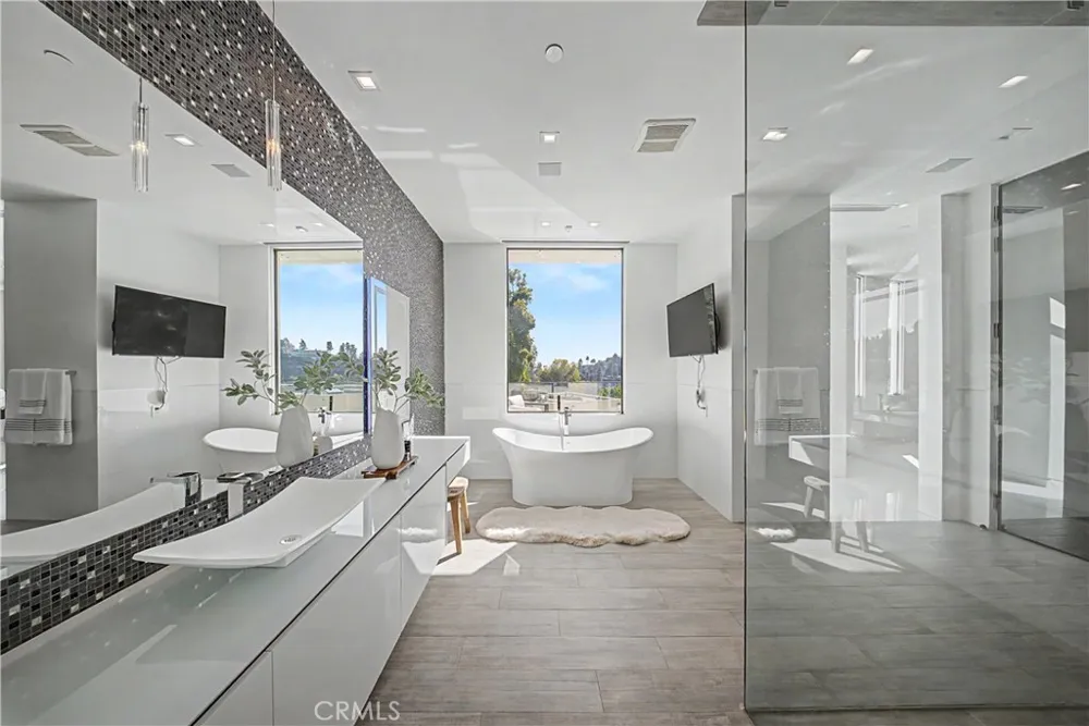 9459 Beverly Crest Los Angeles, CA 90210