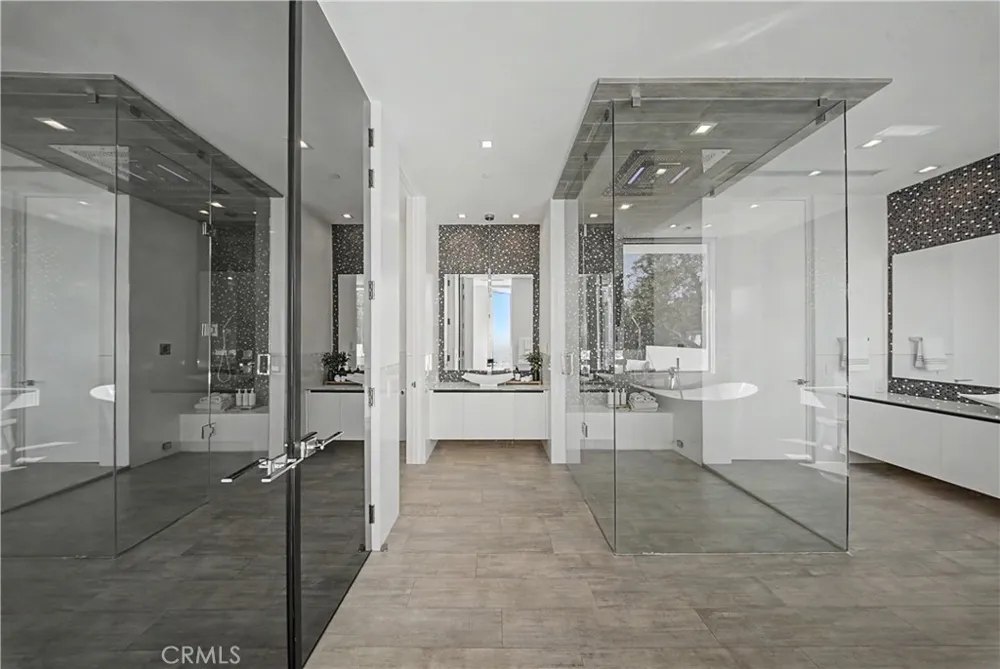 9459 Beverly Crest Los Angeles, CA 90210