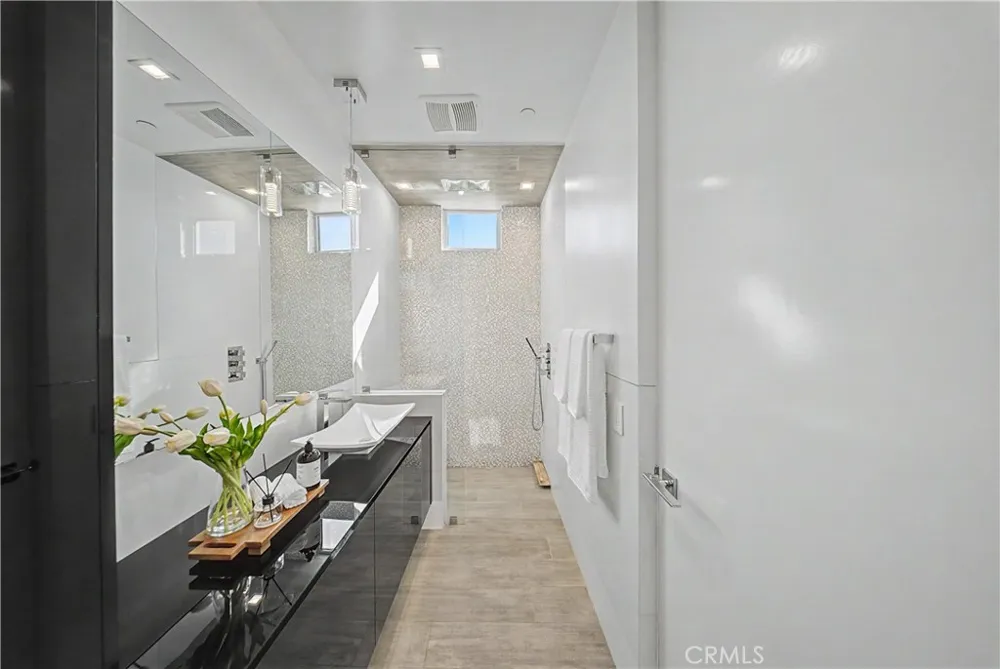 9459 Beverly Crest Los Angeles, CA 90210
