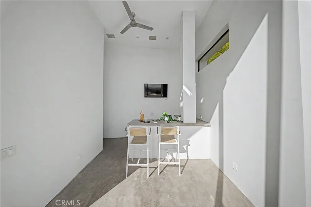 9459 Beverly Crest Los Angeles, CA 90210