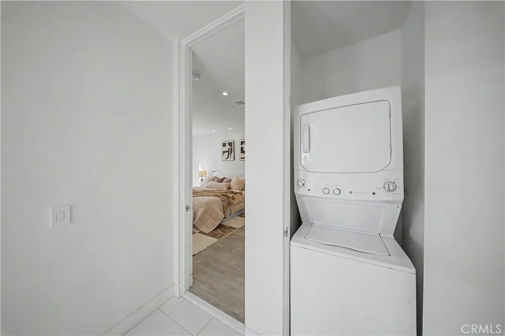 9459 Beverly Crest Los Angeles, CA 90210