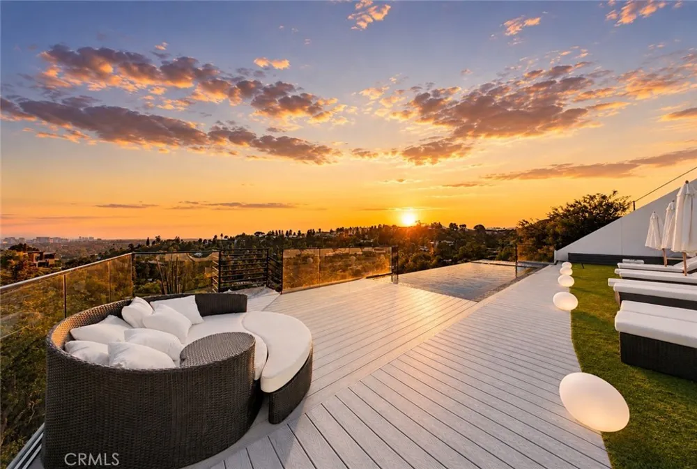 9459 Beverly Crest Los Angeles, CA 90210