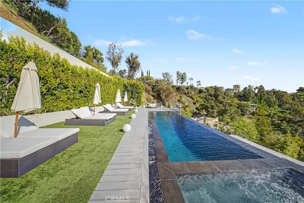 9459 Beverly Crest Los Angeles, CA 90210