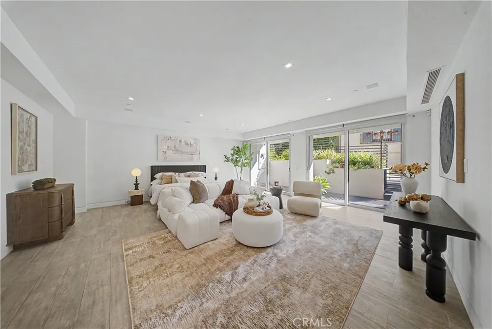 9459 Beverly Crest Los Angeles, CA 90210