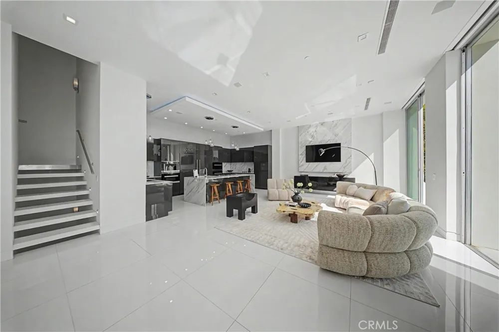 9459 Beverly Crest Los Angeles, CA 90210