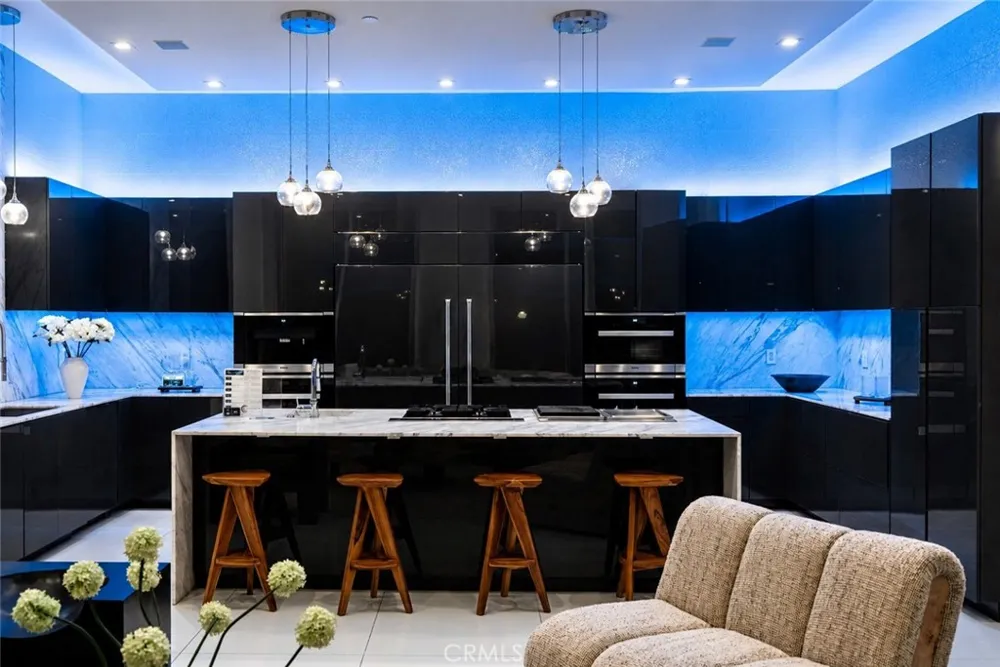 9459 Beverly Crest Los Angeles, CA 90210
