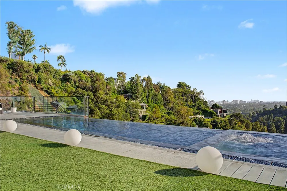 9459 Beverly Crest Los Angeles, CA 90210