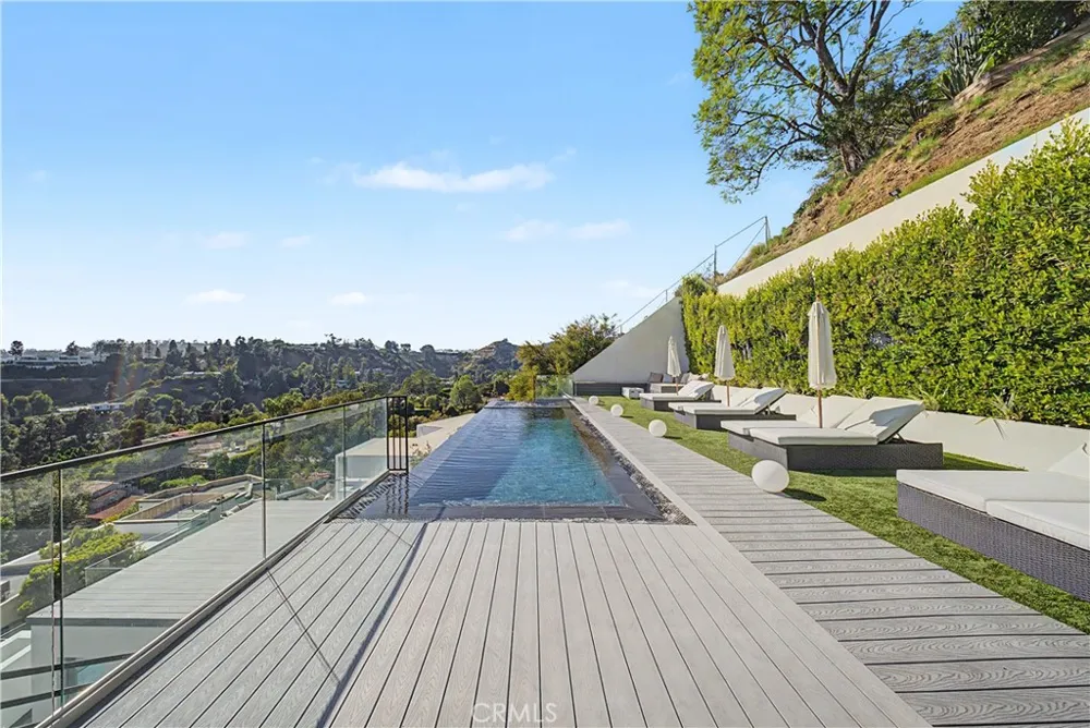 9459 Beverly Crest Los Angeles, CA 90210