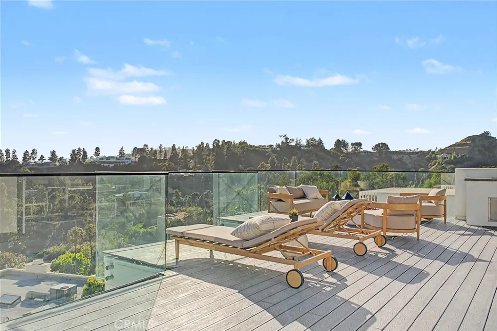 9459 Beverly Crest Los Angeles, CA 90210