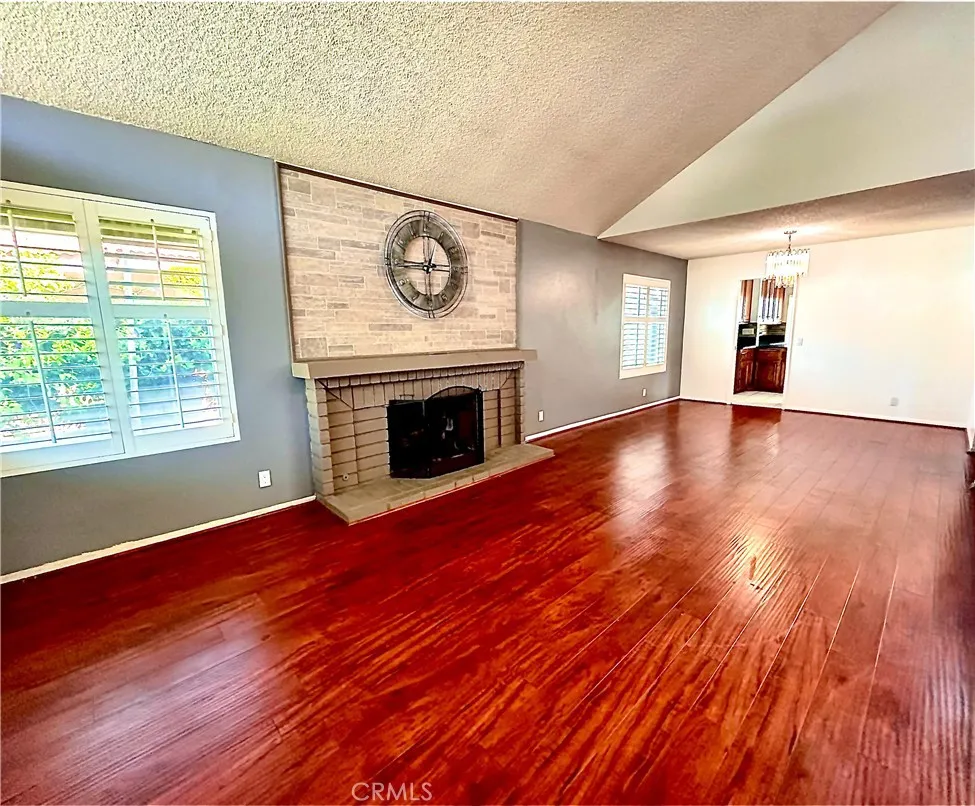 10 Bluff Point Phillips Ranch, CA 91766