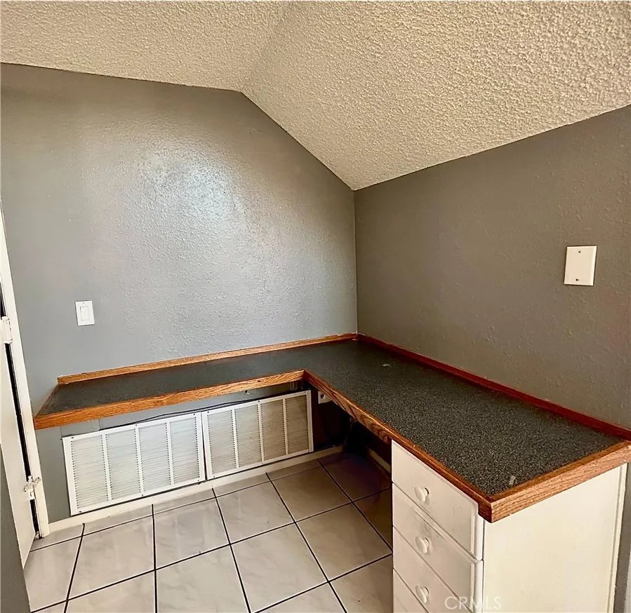 10 Bluff Point Phillips Ranch, CA 91766