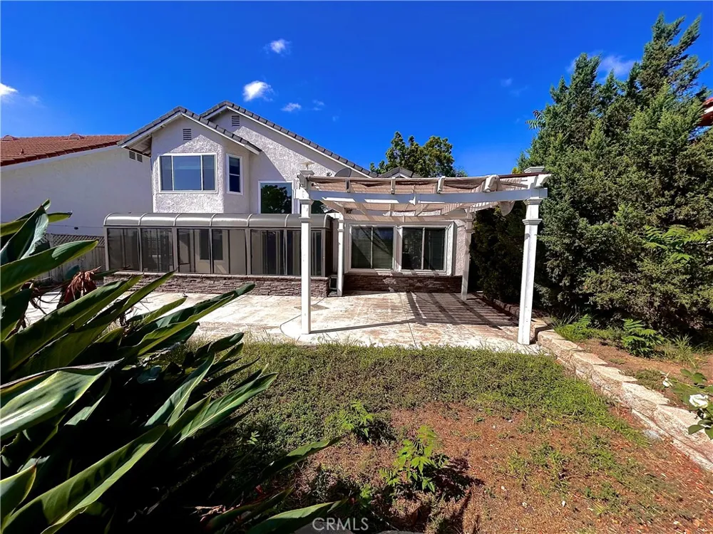 10 Bluff Point Phillips Ranch, CA 91766