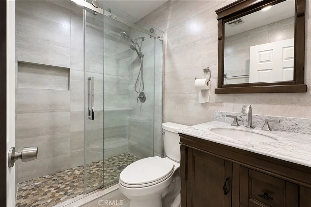2431 Lamer Street Burbank, CA 91504
