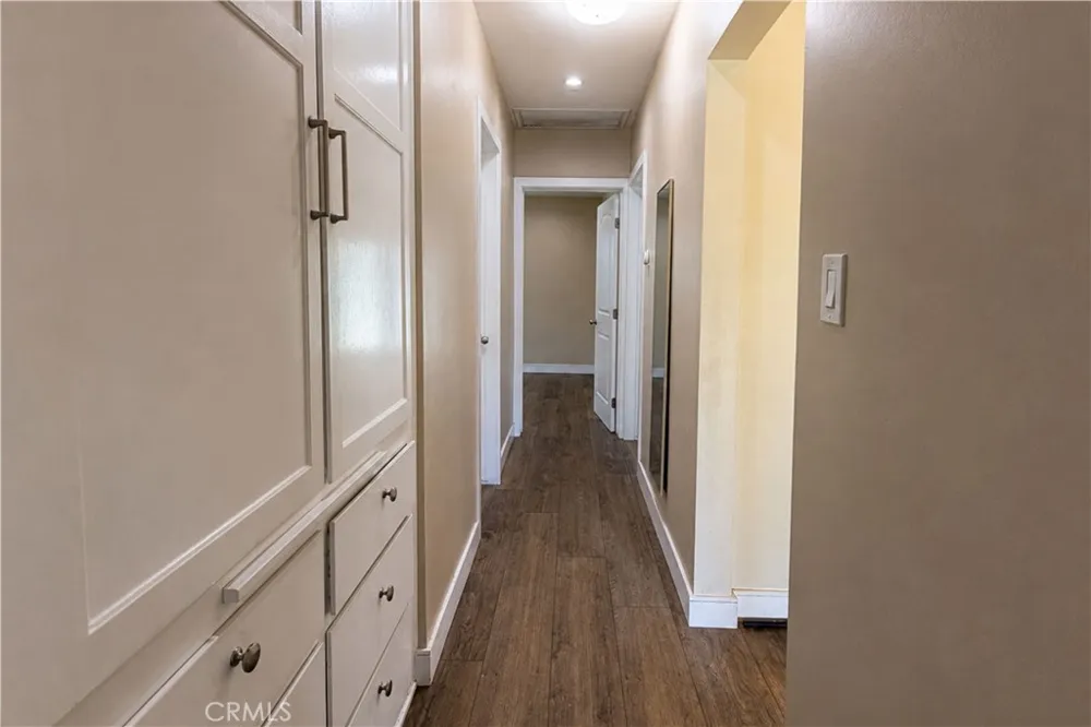 2431 Lamer Street Burbank, CA 91504