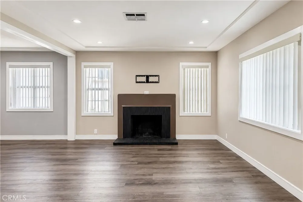 2431 Lamer Street Burbank, CA 91504