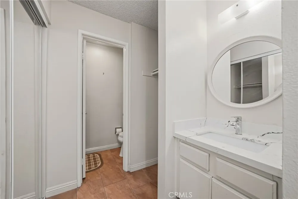1251 S Meadow #120 Colton, CA 92324