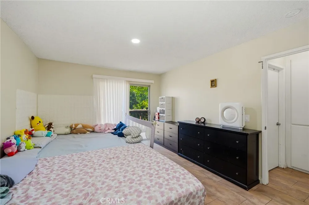 1251 S Meadow #120 Colton, CA 92324