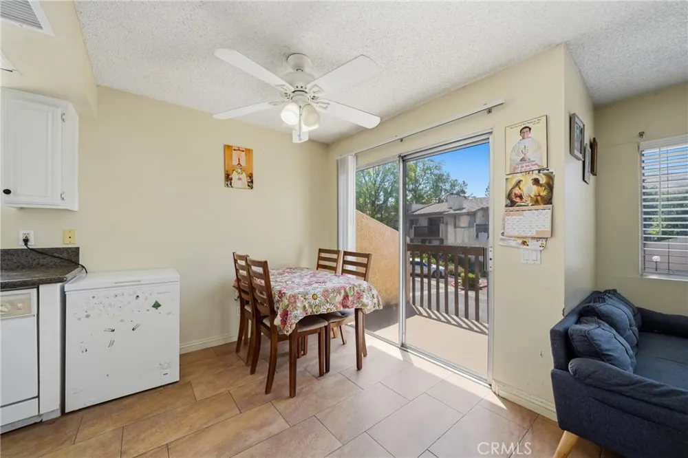 1251 S Meadow #120 Colton, CA 92324
