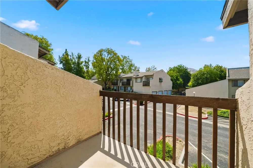 1251 S Meadow #120 Colton, CA 92324