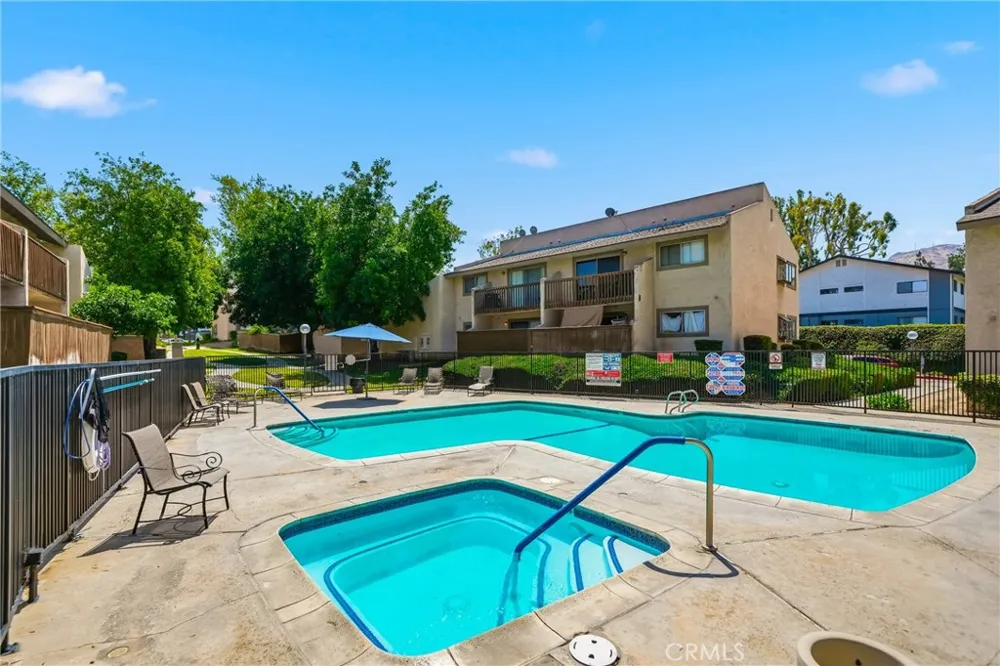 1251 S Meadow #120 Colton, CA 92324