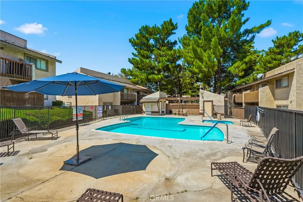 1251 S Meadow #120 Colton, CA 92324