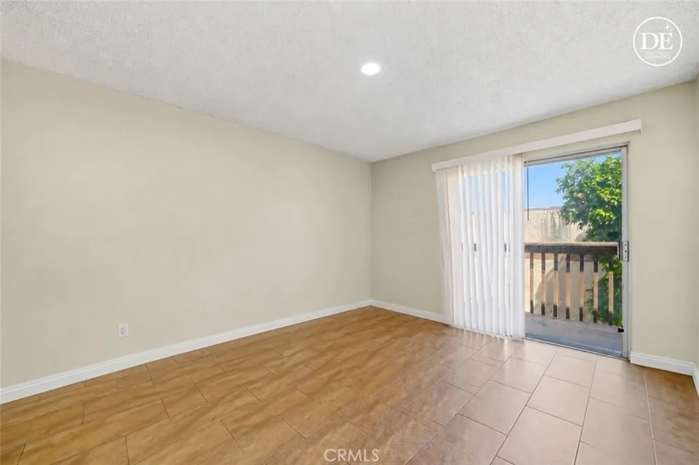 1251 S Meadow #120 Colton, CA 92324