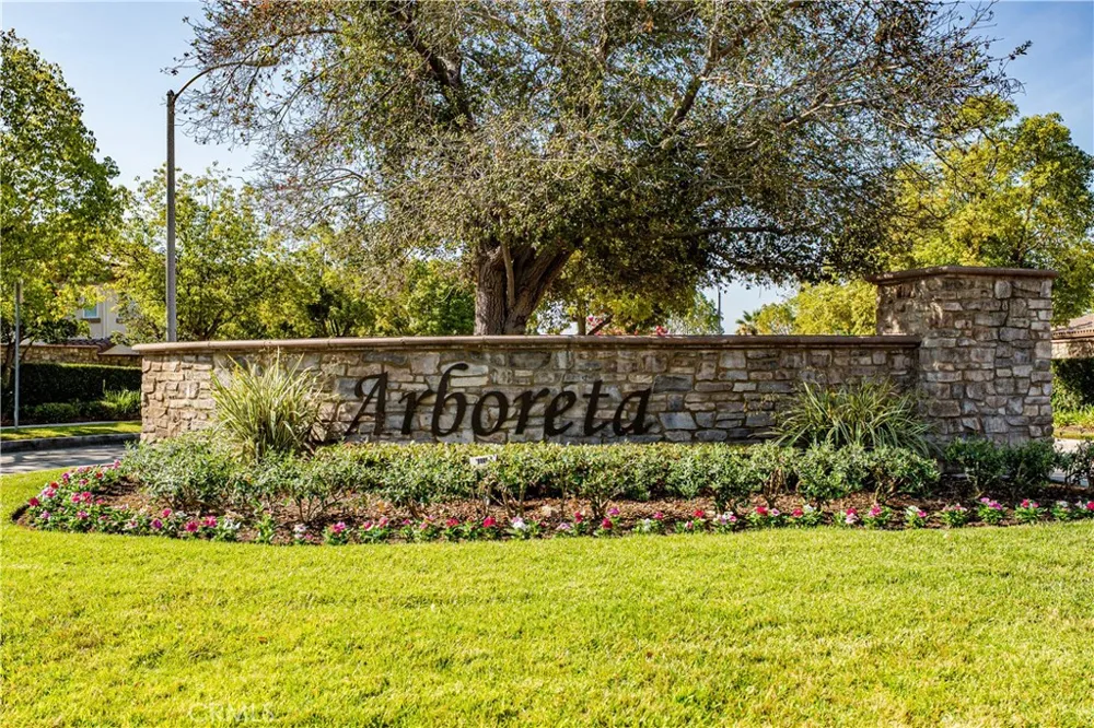729 Park View Terrace Glendora, CA 91741