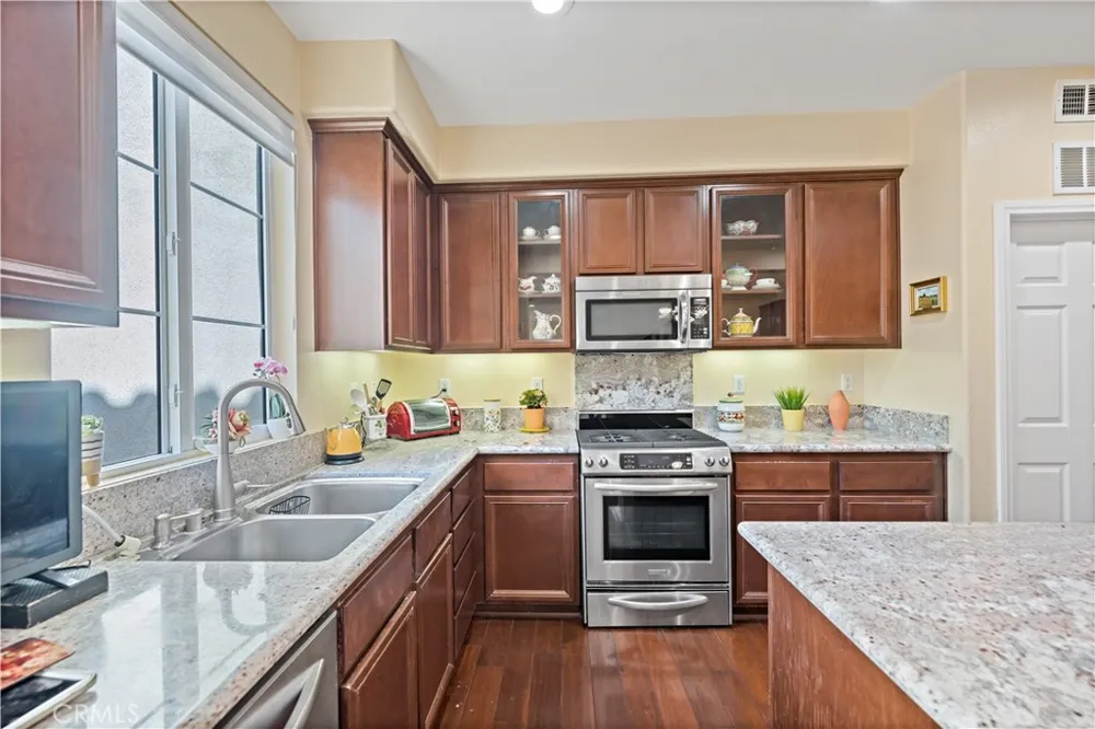 729 Park View Terrace Glendora, CA 91741