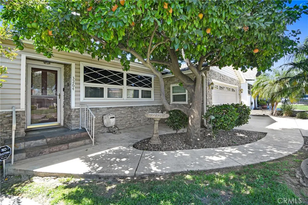 3264 Lugo San Bernardino, CA 92404