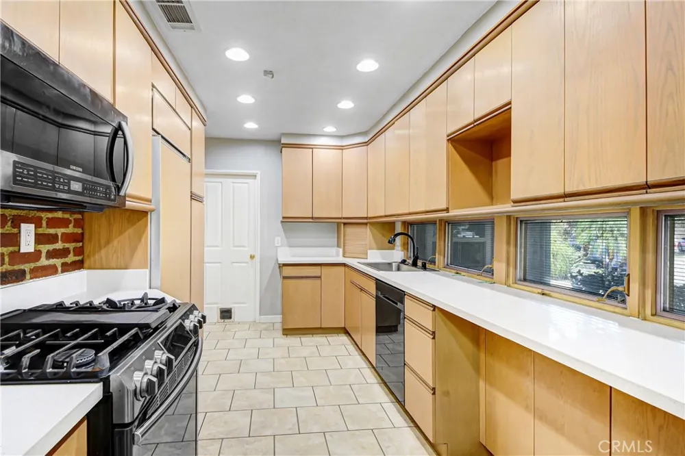 3264 Lugo San Bernardino, CA 92404