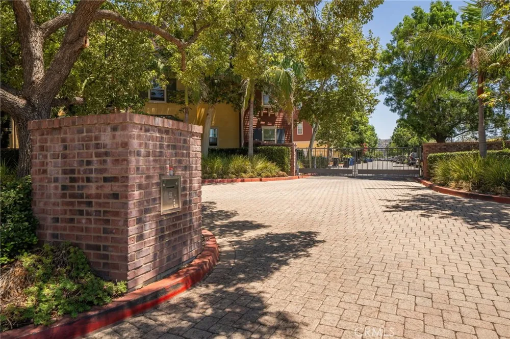 323 S Glendora Avenue Glendora, CA 91741