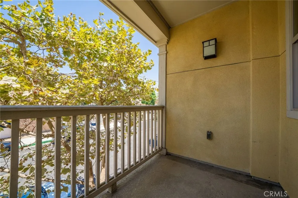 323 S Glendora Avenue Glendora, CA 91741