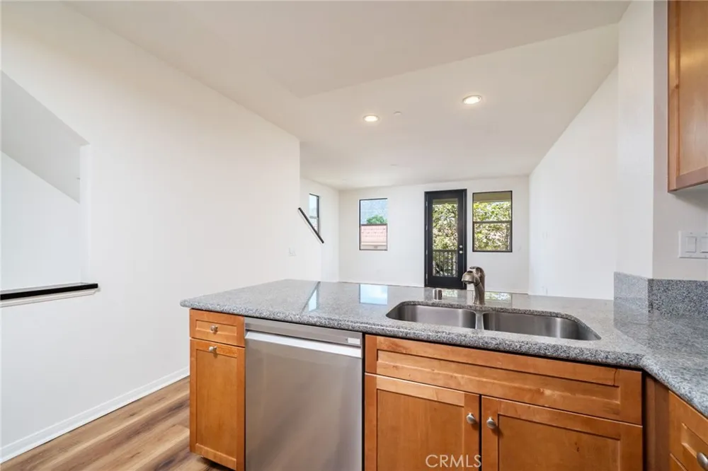 323 S Glendora Avenue Glendora, CA 91741