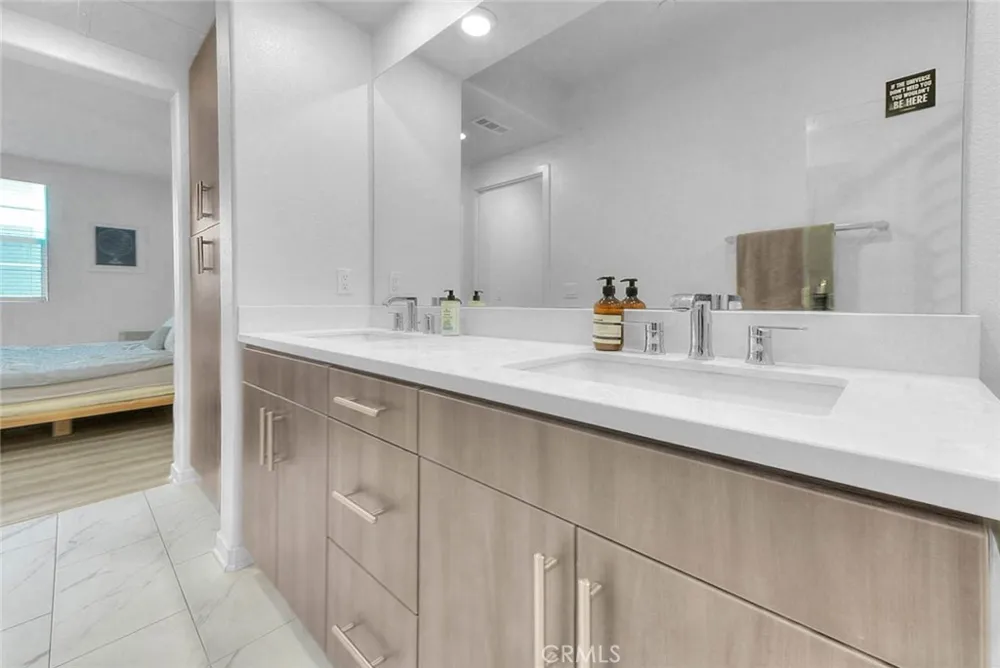 8244 Spirit Chino, CA 91708