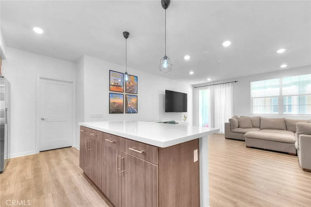 8244 Spirit Chino, CA 91708