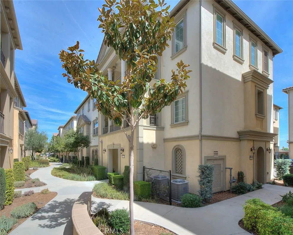 8244 Spirit Chino, CA 91708