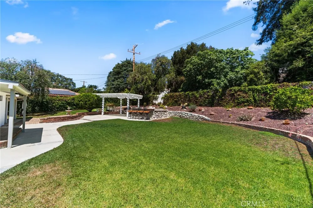 547 W 25th Upland, CA 91784